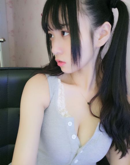 想吃你前面的那两个大馒头_爱奇艺VIP神马影院手机在线