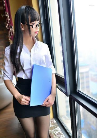 漂亮的女保姆电影_高清完整视频